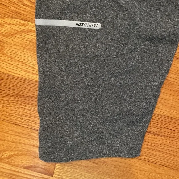 Nike Element DriFit 1/4 Zip - Picture 8 of 16